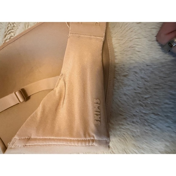 SKIMS Nude Bra NWT - Picture 3 of 4